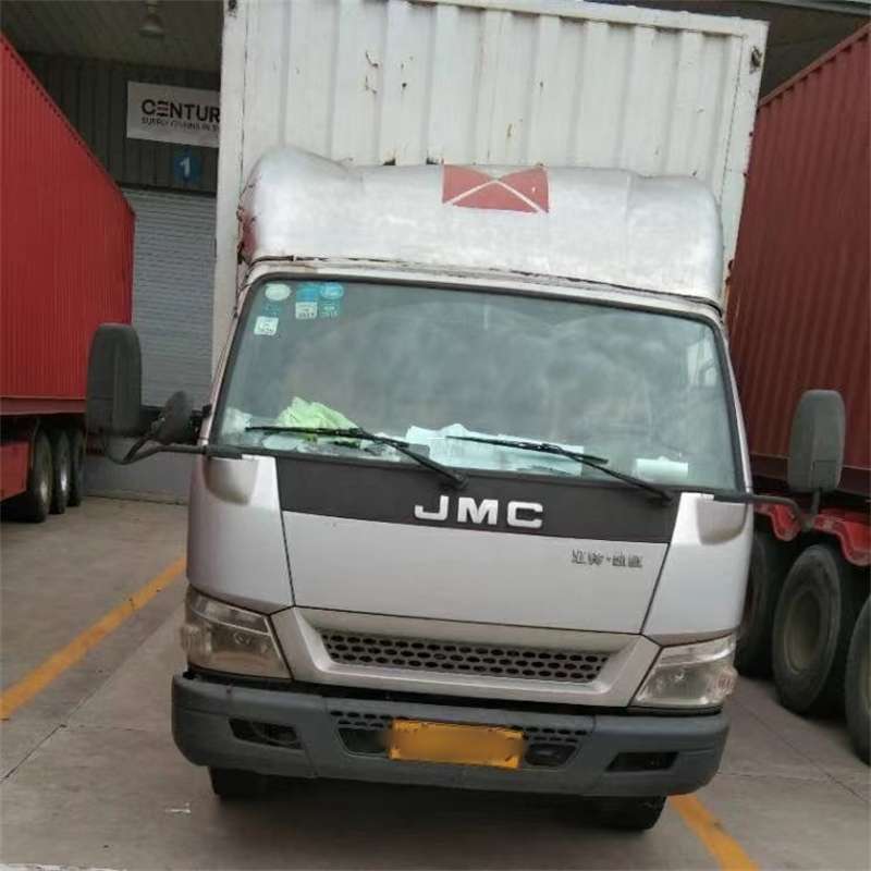 龙凤区霍城县：物流专线的高效货运之旅