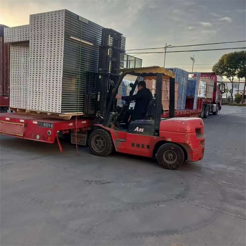 龙凤区同德县：物流专线的多元高效运输服务