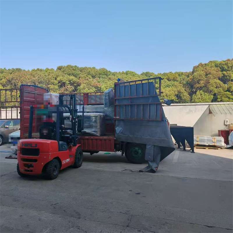龙凤区维西县进仓物流：专线直达的多元货运探索